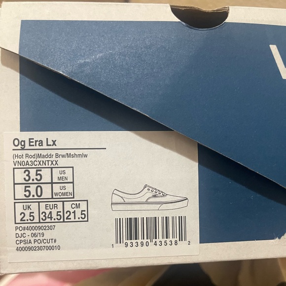 New limited edition Vans x Hot Rod LA collab 
The Hot Rod LA x OG Era LX